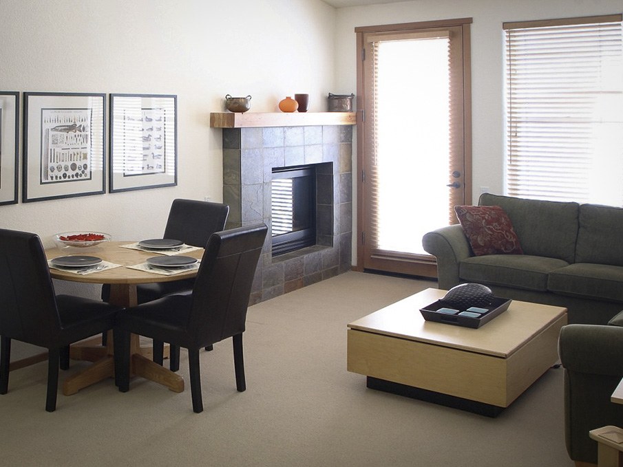 Premium One Bedroom Suite in Palisades Tahoe Lodge, Olympic Valley