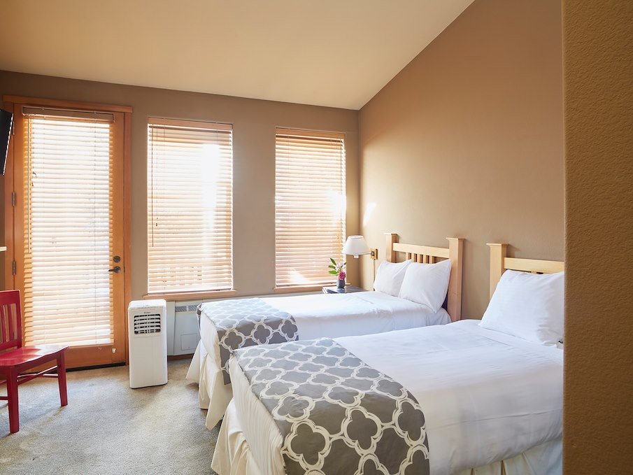 Palisades Tahoe Lodge, Olympic Valley Two Bedroom Suite with Twin or Bunk Beds