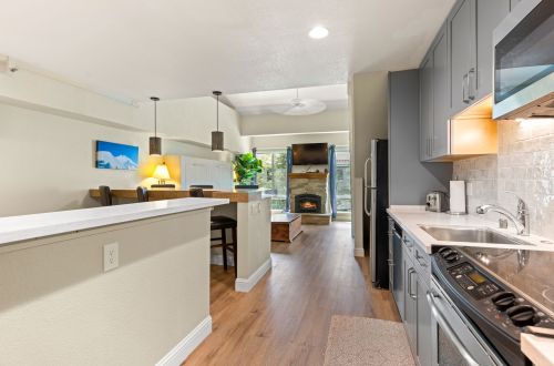 336 | Book Now! Premium Loft W/AC+ Poolside Vibes