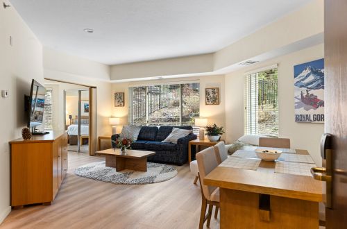 120 | Hillside 1BD - Classic Charm + Hike In/Out