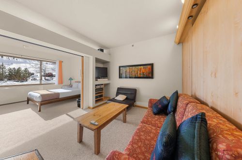 147 | Studio Escape - Tubs, Trails & Tranquility