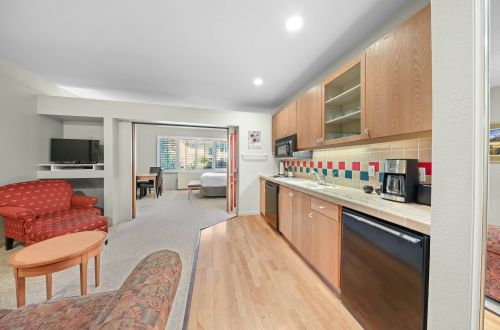 156 | Easy-Access Studio - Bike & Walk to Fun