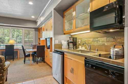 225 | Studio Stay - Modern Touches, Near Village