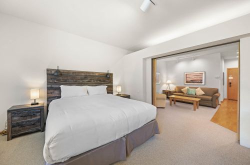 249 | Romantic King Studio. A/C, Pool & Sauna